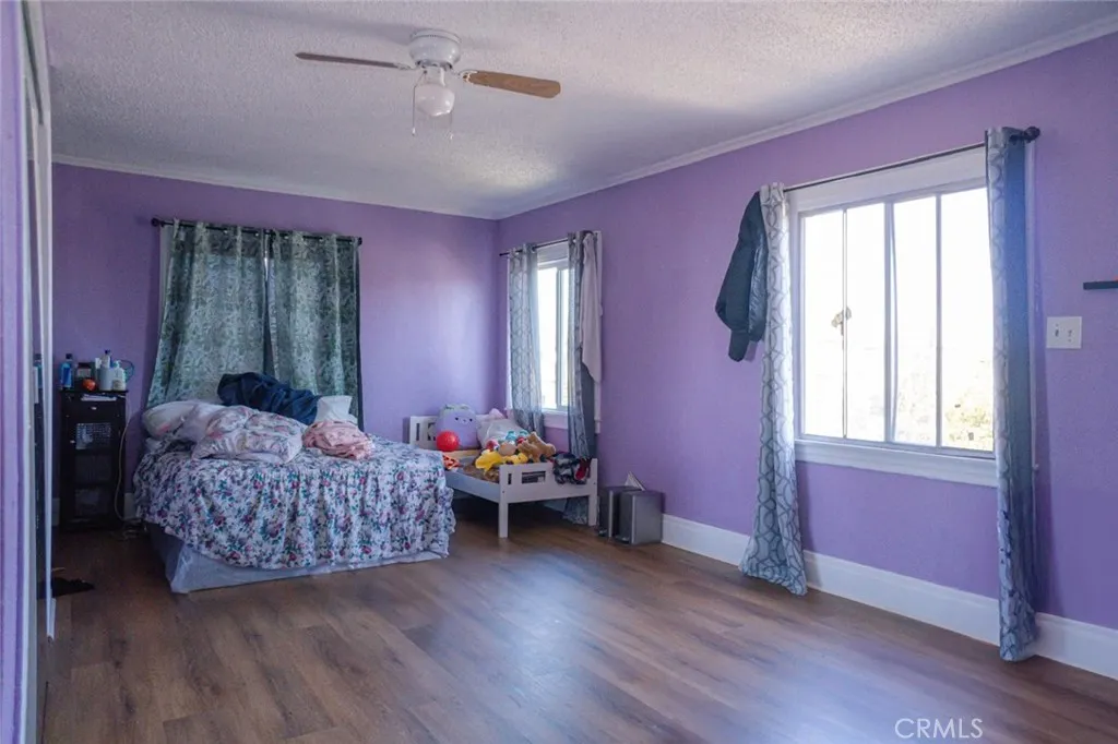 300 W 121st Street W, Los Angeles, California 90061 home-pic-17